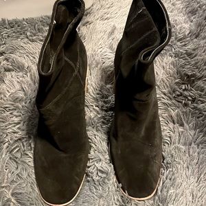 Lucky Brand Ankle Suede Boots size 9.5